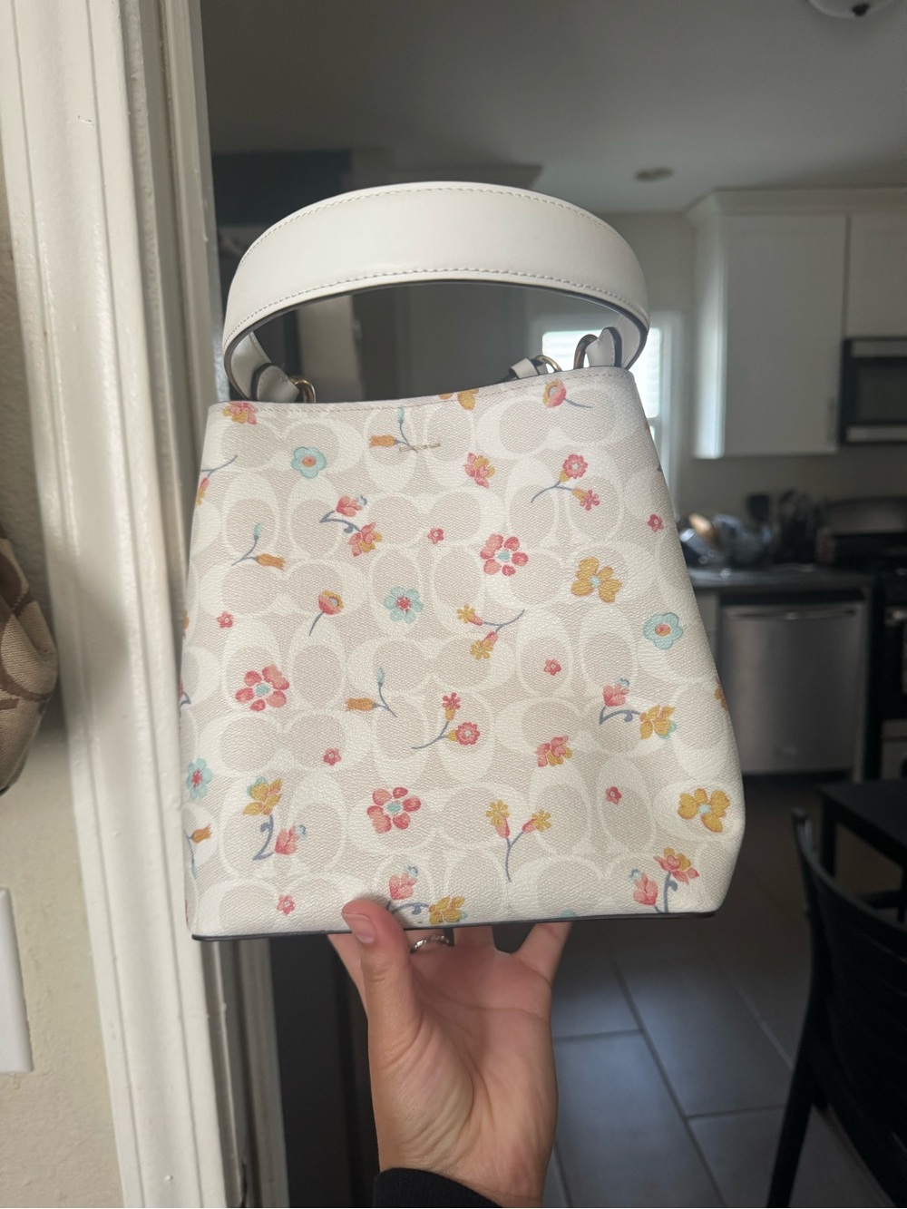 Coach White Floral Mini Shoulder Bag with matching wallet - Picture 3 of 10